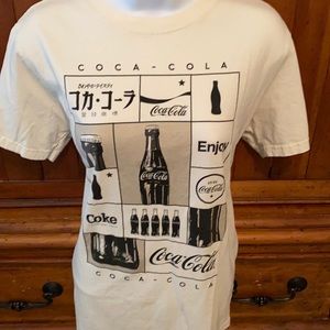 Vintage Coca-Cola graphic T-shirt size medium 100% cotton
